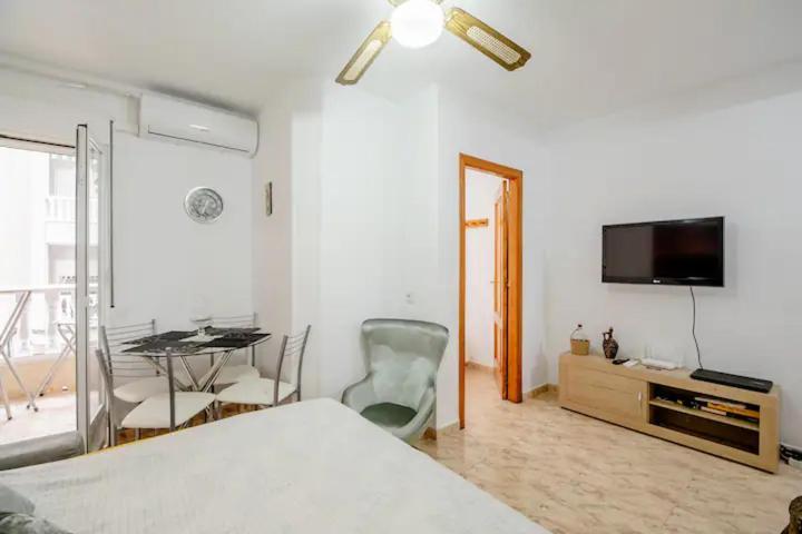Apartamento Inteiro Acolhedor Perto Da Praia Torrevieja Luaran gambar
